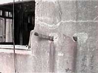 建物の壁に書かれた詩